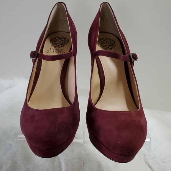 VINCE CAMUTO "JOSHLYNN" MARY-JANE PUMP - Picture 3 of 7